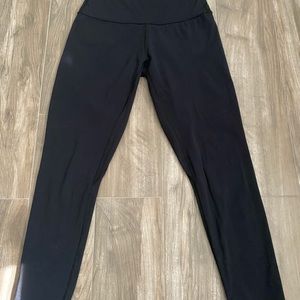 born primitive your go to leggings (M fit like a L)